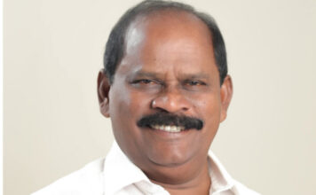 കോന്നി എം.എല്.എ ദുരന്തത്തെ രാഷ്ട്രീയവല്ക്കരിക്കുന്നു : പ്രൊഫ.സതീഷ് കൊച്ചുപറമ്പില്
