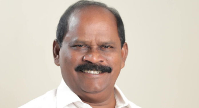 പ്രളയ പ്രതിരോധത്തിന് കേരളത്തിന് പുതിയ നയം വേണം : പത്തനംതിട്ട ഡി.സി.സി മുഖ്യമന്ത്രിക്ക് നിവേദനം നല്കി പ്രളയ പ്രതിരോധത്തിന് കേരളത്തിന് പുതിയ നയം വേണം : പത്തനംതിട്ട ഡി.സി.സി മുഖ്യമന്ത്രിക്ക് നിവേദനം നല്കി