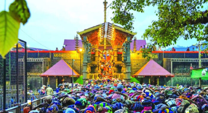 ശബരിമലയില് ഓണസദ്യയുടെ ക്രമീകരണത്തില് വന് വീഴ്ച : പന്തിയില് പക്ഷഭേതം കാട്ടിയതായി ഗുരുതര ആരോപണം ശബരിമലയില് ഓണസദ്യയുടെ ക്രമീകരണത്തില് വന് വീഴ്ച : പന്തിയില് പക്ഷഭേതം കാട്ടിയതായി ഗുരുതര ആരോപണം