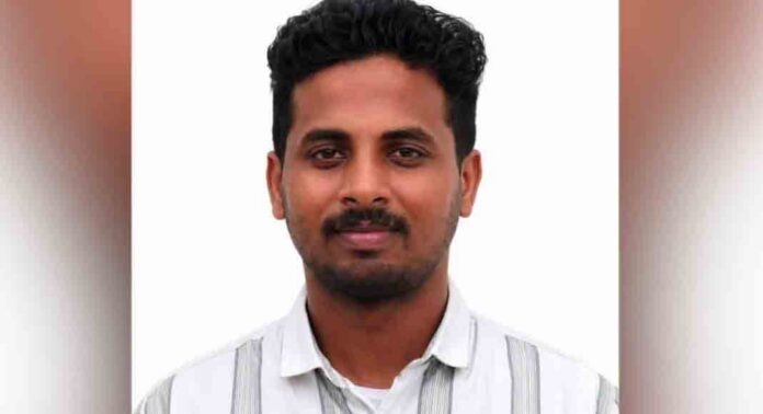 കപ്പലിൽ നിന്ന് ഞാറക്കൽ സ്വദേശിയെ കാണാതായ സംഭവം ; തെരച്ചിൽ ശക്തമാക്കണമെന്ന് ആവശ്യപ്പെട്ട് കുടുംബം കപ്പലിൽ നിന്ന് ഞാറക്കൽ സ്വദേശിയെ കാണാതായ സംഭവം ; തെരച്ചിൽ ശക്തമാക്കണമെന്ന് ആവശ്യപ്പെട്ട് കുടുംബം