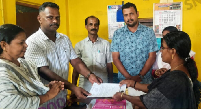 എസ്.എന്.ഡി.പി സ്വയം സഹായ സംഘത്തിന് വായ്പ : അനുമതി പത്രം കൈമാറി എസ്.എന്.ഡി.പി സ്വയം സഹായ സംഘത്തിന് വായ്പ : അനുമതി പത്രം കൈമാറി