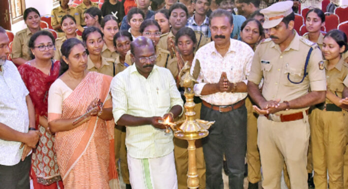 പത്തനംതിട്ട മാർത്തോമ്മാ ഹയർ സെക്കൻഡറി സ്കൂളില് എസ്.പി.സി യൂണിറ്റിന്റെ ഓണം ക്യാമ്പ് നടന്നു പത്തനംതിട്ട മാർത്തോമ്മാ ഹയർ സെക്കൻഡറി സ്കൂളില് എസ്.പി.സി യൂണിറ്റിന്റെ ഓണം ക്യാമ്പ് നടന്നു