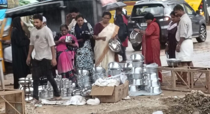 ഗുണനിലവാരമില്ലാത്ത പാത്രങ്ങളുടെ വില്പന പത്തനംതിട്ടയിലും വ്യാപകം : കണ്ണടച്ച് നഗരസഭ ഗുണനിലവാരമില്ലാത്ത പാത്രങ്ങളുടെ വില്പന പത്തനംതിട്ടയിലും വ്യാപകം : കണ്ണടച്ച് നഗരസഭ