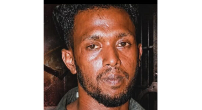 കോന്നി കുളത്തുമണ്ണില് ബന്ധുകള് തമ്മില് സംഘര്ഷം : യുവാവിനെ ചവിട്ടി കൊലപ്പെടുത്തി കോന്നി കുളത്തുമണ്ണില് ബന്ധുകള് തമ്മില് സംഘര്ഷം : യുവാവിനെ ചവിട്ടി കൊലപ്പെടുത്തി