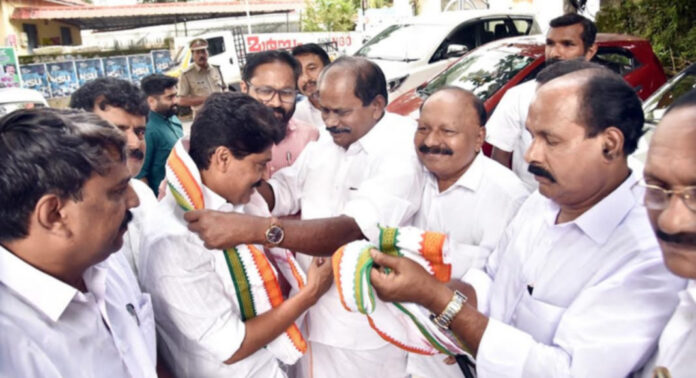 കൃഷി വകുപ്പ് മന്ത്രി ടി.സിദ്ധിക്കിന് പത്തനംതിട്ട ഡി.സി.സി യിൽ സ്വീകരണം നല്കി കൃഷി വകുപ്പ് മന്ത്രി ടി.സിദ്ധിക്കിന് പത്തനംതിട്ട ഡി.സി.സി യിൽ സ്വീകരണം നല്കി