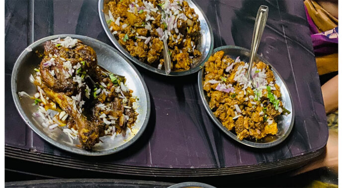 തിരുവനന്തപുരത്ത് തട്ടുകടകൾക്ക് പിന്നിൽ വൻ റാക്കറ്റുകളെന്ന് കണ്ടെത്തൽ ; പണമിടപാടുകൾ നടത്തുന്നത് വൻകിട ഹോട്ടലുകൾ തിരുവനന്തപുരത്ത് തട്ടുകടകൾക്ക് പിന്നിൽ വൻ റാക്കറ്റുകളെന്ന് കണ്ടെത്തൽ ; പണമിടപാടുകൾ നടത്തുന്നത് വൻകിട ഹോട്ടലുകൾ