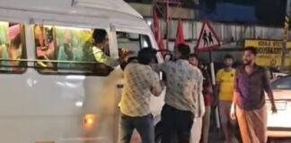 കോന്നിയില് നിന്നും കൊട്ടാരക്കരയിലെ വിവാഹത്തില് പങ്കെടുത്ത് മടങ്ങിയ സംഘത്തിനു നേരെ മദ്യപസംഘത്തിന്റെ ആക്രമണം