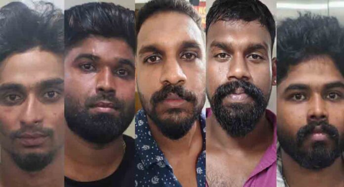 അർജ്ജുൻ ആയങ്കിയുമായി ബന്ധം ; 5 പേർ തിരുവനന്തപുരത്ത് കസ്റ്റഡിയിൽ അർജ്ജുൻ ആയങ്കിയുമായി ബന്ധം ; 5 പേർ തിരുവനന്തപുരത്ത് കസ്റ്റഡിയിൽ