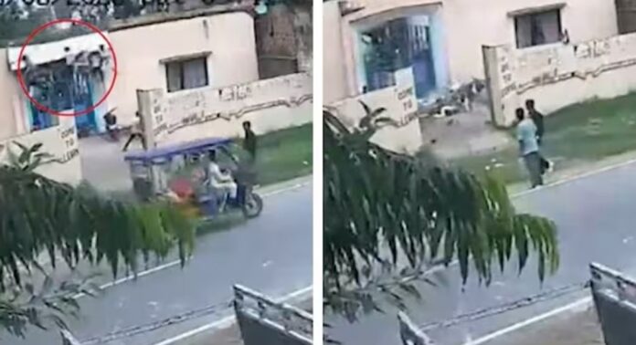 ഉത്തർപ്രദേശിലെ സംഭലിൽ സ്കൂൾ കെട്ടിടം തകർന്ന് വീണ് എട്ടുവയസ്സുകാരന് ദാരുണാന്ത്യം ഉത്തർപ്രദേശിലെ സംഭലിൽ സ്കൂൾ കെട്ടിടം തകർന്ന് വീണ് എട്ടുവയസ്സുകാരന് ദാരുണാന്ത്യം