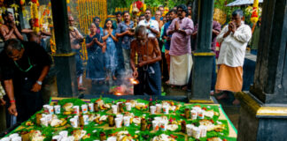 കല്ലേലി കാവിൽ ഉത്രാടപ്പൂയൽ സമർപ്പിച്ചു