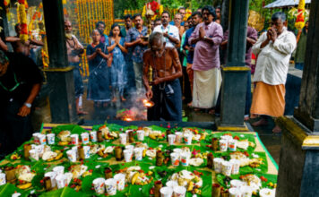 കല്ലേലി കാവിൽ ഉത്രാടപ്പൂയൽ സമർപ്പിച്ചു