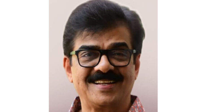 സിനിമ പ്രേക്ഷക കൂട്ടായ്മ ഏഴാമത് ക്യാപ്റ്റൻ രാജു പുരസ്കാരം നടൻ വിജയരാഘവന് സിനിമ പ്രേക്ഷക കൂട്ടായ്മ ഏഴാമത് ക്യാപ്റ്റൻ രാജു പുരസ്കാരം നടൻ വിജയരാഘവന്