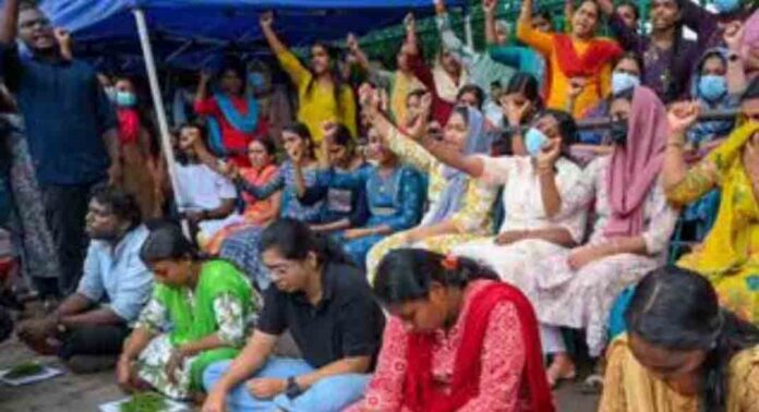 സമരം ഇന്ന് 37-ാം ദിവസം ; എൽപിഎസ്ടി റാങ്ക് ഹോൾഡേഴ്സിനെ ചർച്ചയ്ക്ക് വിളിച്ച് സർക്കാർ സമരം ഇന്ന് 37-ാം ദിവസം ; എൽപിഎസ്ടി റാങ്ക് ഹോൾഡേഴ്സിനെ ചർച്ചയ്ക്ക് വിളിച്ച് സർക്കാർ