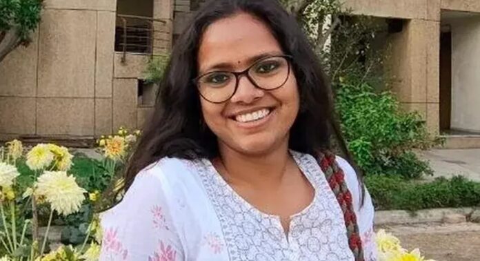 ആകൃതി ചൗധരി എന്ന വിദ്യാര്ഥിനിക്കെതിരെ എൻഎസ്എ ചുമത്തിയ നടപടി ഏകപക്ഷീയവും അവ്യക്തവുമാണെന്ന് അലഹബാദ് ഹൈക്കോടതി ആകൃതി ചൗധരി എന്ന വിദ്യാര്ഥിനിക്കെതിരെ എൻഎസ്എ ചുമത്തിയ നടപടി ഏകപക്ഷീയവും അവ്യക്തവുമാണെന്ന് അലഹബാദ് ഹൈക്കോടതി