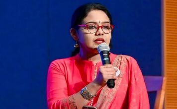 വിദ്വേഷ പരാമർശം നടത്തിയെന്ന പരാതിയിൽ മാധ്യമപ്രവർത്തകയും ബിഗ് ടിവി അവതാരകയുമായ അപർണ കുറുപ്പിനെതിരെ കേസ്