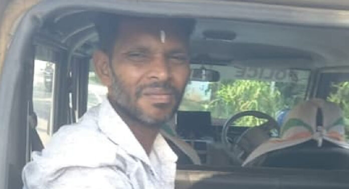 ജാമ്യത്തിൽ ഇറങ്ങി 11 വർഷമായി മുങ്ങി നടന്ന കൊലക്കേസ് പ്രതി അറസ്റ്റിൽ ജാമ്യത്തിൽ ഇറങ്ങി 11 വർഷമായി മുങ്ങി നടന്ന കൊലക്കേസ് പ്രതി അറസ്റ്റിൽ