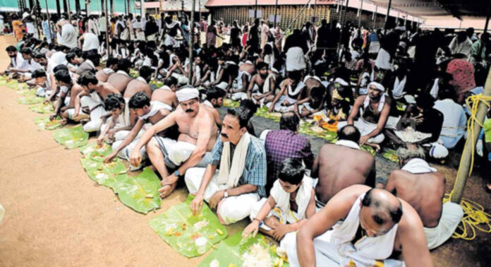 ആറന്മുള അഷ്ടമിരോഹിണി വള്ളസദ്യ ക്ഷേത്രത്തില് എത്തുന്നവര്ക്കെല്ലാം ലഭിക്കും ആറന്മുള അഷ്ടമിരോഹിണി വള്ളസദ്യ ക്ഷേത്രത്തില് എത്തുന്നവര്ക്കെല്ലാം ലഭിക്കും
