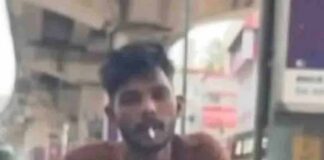 കാർ തടഞ്ഞുനിർത്തി യാത്രക്കാരെ ഭീഷണിപ്പെടുത്തിയ പ്രതിക്ക് പോലീസ് സ്റ്റേഷനിലും പ്രത്യേക പരിഗണന