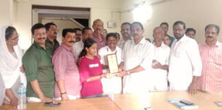 നീറ്റ് പരീക്ഷയില് പട്ടികജാതി വിഭാഗത്തില് കേരളത്തില് നിന്നും 58ആം റാങ്ക് നേടിയ വിദ്യാര്ഥിനിയെ സി.ഐ.ടി.യു ആദരിച്ചു