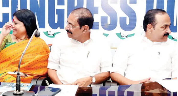 പിഎം ശ്രീ ; പദ്ധതി നടപ്പാക്കുന്നതിൽ കോൺഗ്രസ് രാഷ്ട്രീയകാര്യസമിതി യോഗത്തിൽ ശക്തമായ എതിർപ്പ് പിഎം ശ്രീ ; പദ്ധതി നടപ്പാക്കുന്നതിൽ കോൺഗ്രസ് രാഷ്ട്രീയകാര്യസമിതി യോഗത്തിൽ ശക്തമായ എതിർപ്പ്