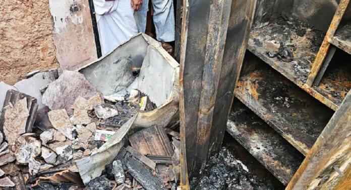 കുരിപ്പൊയിലില് വീടിന് തീപിടിച്ച് വന്നാശനഷ്ടം കുരിപ്പൊയിലില് വീടിന് തീപിടിച്ച് വന്നാശനഷ്ടം