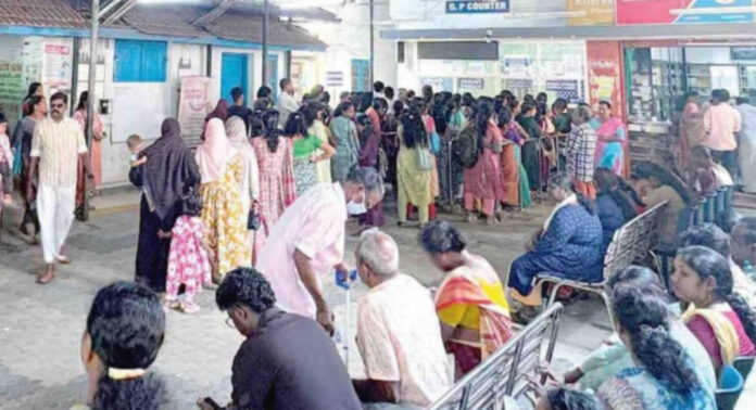ജില്ലയില് പനി ബാധിതരുടെ എണ്ണം വര്ധിക്കുന്നു : 2010 ലേറെ ആളുകള് പനി ബാധിതരെന്ന് കണക്കുകള് ജില്ലയില് പനി ബാധിതരുടെ എണ്ണം വര്ധിക്കുന്നു : 2010 ലേറെ ആളുകള് പനി ബാധിതരെന്ന് കണക്കുകള്