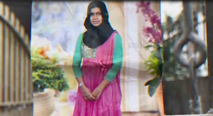 10 വർഷം മുമ്പ് കാണാതായ മകളെ കണ്ടെത്താൻ ആഭ്യന്തരമന്ത്രിക്ക് പരാതി നൽകി അച്ഛൻ 10 വർഷം മുമ്പ് കാണാതായ മകളെ കണ്ടെത്താൻ ആഭ്യന്തരമന്ത്രിക്ക് പരാതി നൽകി അച്ഛൻ