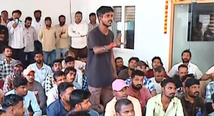 ദേശീയപാത നിർമാണം : മാസങ്ങളായി തൊഴിലാളികൾക്ക് ശമ്പളമില്ലെന്ന് പരാതി ; പ്രതിഷേധം ശക്തം ദേശീയപാത നിർമാണം : മാസങ്ങളായി തൊഴിലാളികൾക്ക് ശമ്പളമില്ലെന്ന് പരാതി ; പ്രതിഷേധം ശക്തം