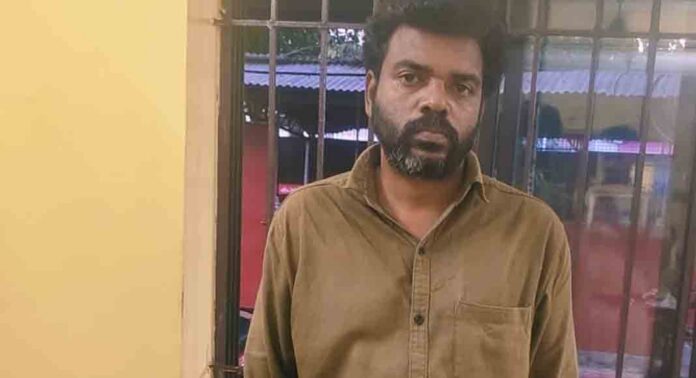 വളർത്തുനായയെ അഴിച്ചുവിട്ടെന്നാരോപിച്ച് സഹോദരനെ മർദിച്ചു ; വാരിയെല്ല് ചവിട്ടിയൊടിച്ചു ; പ്രതി പിടിയിൽ വളർത്തുനായയെ അഴിച്ചുവിട്ടെന്നാരോപിച്ച് സഹോദരനെ മർദിച്ചു ; വാരിയെല്ല് ചവിട്ടിയൊടിച്ചു ; പ്രതി പിടിയിൽ