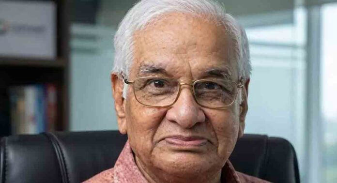 മഹാരാഷ്ട്ര യുസിസി സമിതിയിൽ ഭിന്നത : മുൻ ജസ്റ്റിസ് ആർ.സി ചവാൻ രാജിവെച്ചു മഹാരാഷ്ട്ര യുസിസി സമിതിയിൽ ഭിന്നത : മുൻ ജസ്റ്റിസ് ആർ.സി ചവാൻ രാജിവെച്ചു