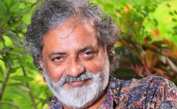 പിണറായി വിജയന്റെ വീടിന് മുന്നിലെ പോലീസ് ജീപ്പ് മാറ്റിയതിന് പിന്നാലെ സാമൂഹിക മാധ്യമത്തില് പരിഹാസ കുറിപ്പുമായി ജോയ് മാത്യു
