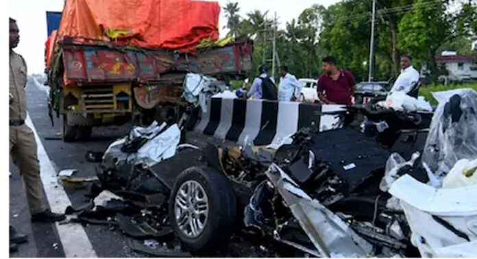 കയ്പമംഗലം അപകടം : ട്രിപ്പ് പോയത് കോളജിൽ അറിഞ്ഞില്ല ; അപകടവിവരം പോലീസ് വിളിച്ചപ്പോഴാണ് അറിഞ്ഞതെന്ന് അധികൃതർ കയ്പമംഗലം അപകടം : ട്രിപ്പ് പോയത് കോളജിൽ അറിഞ്ഞില്ല ; അപകടവിവരം പോലീസ് വിളിച്ചപ്പോഴാണ് അറിഞ്ഞതെന്ന് അധികൃതർ