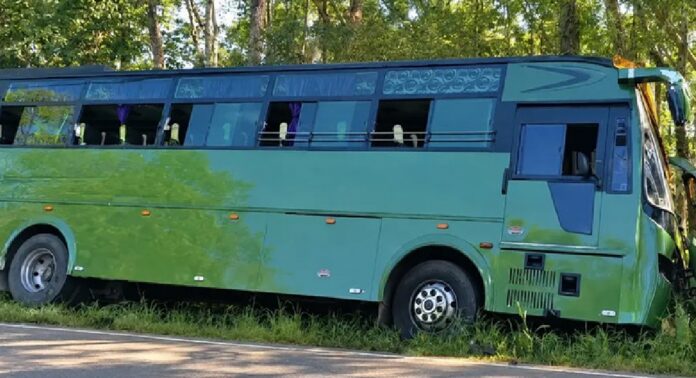 കോട്ടയം കാണക്കാരിയിൽ ടൂറിസ്റ്റ് ബസുകൾ കൂട്ടിയിടിച്ച് അപകടം ; 6 പേർക്ക് പരിക്ക് കോട്ടയം കാണക്കാരിയിൽ ടൂറിസ്റ്റ് ബസുകൾ കൂട്ടിയിടിച്ച് അപകടം ; 6 പേർക്ക് പരിക്ക്