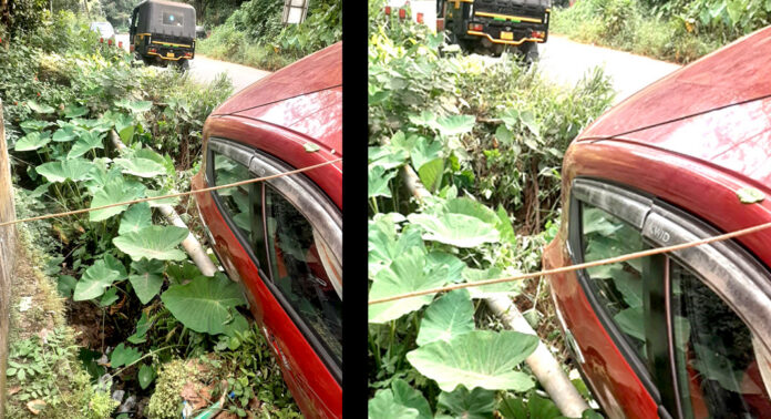 മുക്കട ചാലുങ്കല്പടിയില് റോഡരികിലെ ഗര്ത്തം അപകടക്കെണിയാകുന്നു മുക്കട ചാലുങ്കല്പടിയില് റോഡരികിലെ ഗര്ത്തം അപകടക്കെണിയാകുന്നു