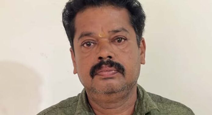 ഫോൺ പോലും ഉപയോഗിക്കാതെ പലയിടങ്ങളിലായി ഒളിവിൽ ; പോക്സോ കേസ് പ്രതി മാസങ്ങൾക്ക് ശേഷം പിടിയിൽ ഫോൺ പോലും ഉപയോഗിക്കാതെ പലയിടങ്ങളിലായി ഒളിവിൽ ; പോക്സോ കേസ് പ്രതി മാസങ്ങൾക്ക് ശേഷം പിടിയിൽ