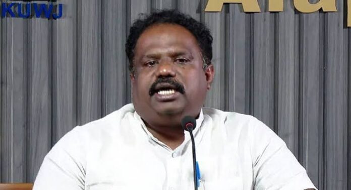ലഹരിക്കച്ചവടവുമായി ബന്ധമുളളയാളെന്ന ജി.സുധാകരന്റെ ആരോപണത്തില് വൈകാരിക പ്രതികരണവുമായി സിപിഎം നേതാവ് എം.എം.അനസ് അലി ലഹരിക്കച്ചവടവുമായി ബന്ധമുളളയാളെന്ന ജി.സുധാകരന്റെ ആരോപണത്തില് വൈകാരിക പ്രതികരണവുമായി സിപിഎം നേതാവ് എം.എം.അനസ് അലി