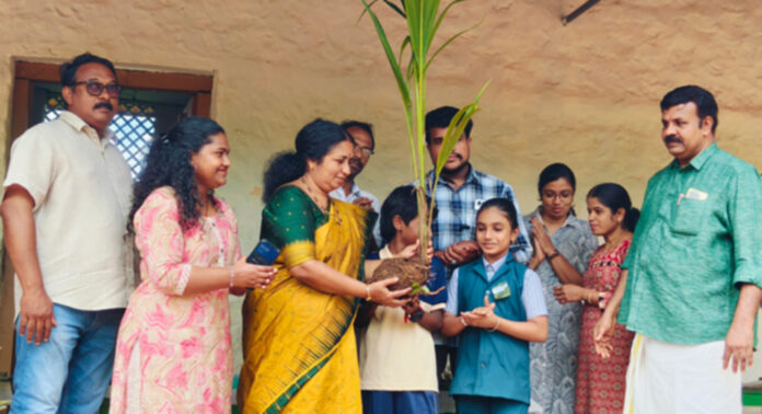 വെച്ചൂച്ചിറ ഗ്രാമപഞ്ചായത്ത് കൃഷിഭവന്റെ നേതൃത്വത്തില് നാളികേര ദിനാഘോഷം നടന്നു വെച്ചൂച്ചിറ ഗ്രാമപഞ്ചായത്ത് കൃഷിഭവന്റെ നേതൃത്വത്തില് നാളികേര ദിനാഘോഷം നടന്നു