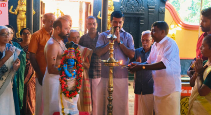 അംബായാഗം : നാരായണീയ പാരായണയജ്ഞം 16 ആം ദിവസത്തിലേക്ക് അംബായാഗം : നാരായണീയ പാരായണയജ്ഞം 16 ആം ദിവസത്തിലേക്ക്
