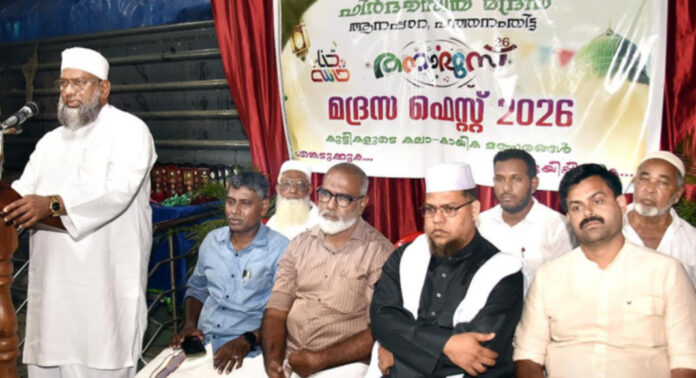 മതപരമായ കാര്യങ്ങളിൽ അഭിപ്രായം പറയുവാനുള്ള സ്വാതന്ത്ര്യം മതപണ്ഡിതന്മാർക്ക് : അബ്ദുൽ ഷുക്കൂർ മൗലവി അൽ ഖാസിമി മതപരമായ കാര്യങ്ങളിൽ അഭിപ്രായം പറയുവാനുള്ള സ്വാതന്ത്ര്യം മതപണ്ഡിതന്മാർക്ക് : അബ്ദുൽ ഷുക്കൂർ മൗലവി അൽ ഖാസിമി
