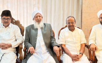 കോഴിക്കോട് മർക്കസ് സന്ദർശിച്ച് പാണക്കാട് സാദിഖലി ശിഹാബ് തങ്ങൾ; സമസ്ത നേതാക്കളുമായി ചർച്ച നടത്തി