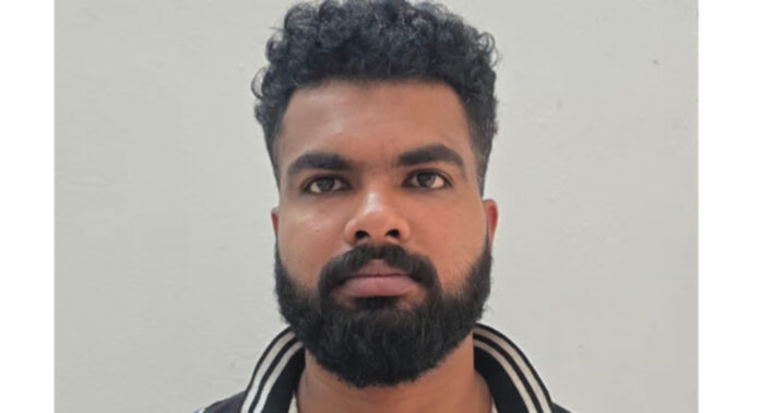 വാഹന പരിശോധനയ്ക്കിടെ എ.എസ്.ഐയെ ആക്രമിച്ച പ്രതി അറസ്റ്റിൽ വാഹന പരിശോധനയ്ക്കിടെ എ.എസ്.ഐയെ ആക്രമിച്ച പ്രതി അറസ്റ്റിൽ