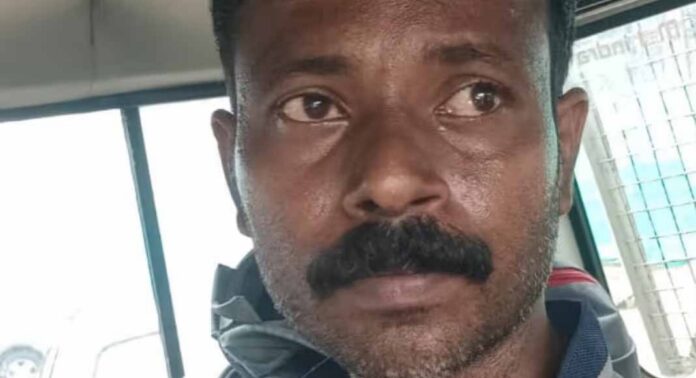 10 വയസുകാരിയെ പീഡിപ്പിച്ച കേസ് ; ഒളിവിൽ പോയ പ്രതി പിടിയിൽ 10 വയസുകാരിയെ പീഡിപ്പിച്ച കേസ് ; ഒളിവിൽ പോയ പ്രതി പിടിയിൽ