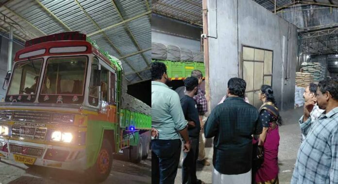 പനച്ചമൂട്ടിൽ റേഷൻ അരി കടത്ത് : മിന്നൽ പരിശോധനയിൽ 246 ചാക്ക് ഭക്ഷ്യധാന്യങ്ങൾ പിടികൂടി പനച്ചമൂട്ടിൽ റേഷൻ അരി കടത്ത് : മിന്നൽ പരിശോധനയിൽ 246 ചാക്ക് ഭക്ഷ്യധാന്യങ്ങൾ പിടികൂടി