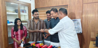 ആറന്മുള പ്രളയരക്ഷാ പ്രവര്ത്തനം : ഓഫ്റോഡ് വാഹനത്തിന് പിഴയിട്ട എം.വി.ഡി നടപടി അനൗചിത്യപരമെന്ന് അബിന് വര്ക്കി എം.എല്.എ