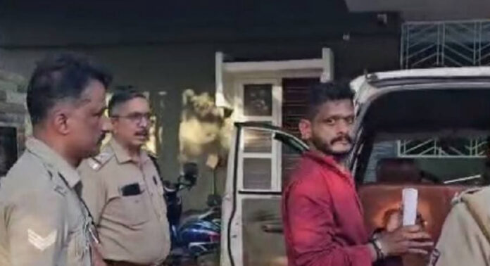 പോലീസ് സ്റ്റേഷനിലേക്ക് നിരന്തരം വിളിച്ച് അസഭ്യവർഷവും ഭീഷണിയും ; 46കാരൻ അറസ്റ്റിൽ പോലീസ് സ്റ്റേഷനിലേക്ക് നിരന്തരം വിളിച്ച് അസഭ്യവർഷവും ഭീഷണിയും ; 46കാരൻ അറസ്റ്റിൽ