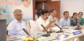 പ്രളയം – വെള്ളം കയറിയ വീടുകള്ക്കും വ്യാപാര സ്ഥാപനങ്ങള്ക്കും 10,000 രൂപ സെപ്റ്റംബര് അഞ്ച് മുതല് വിതരണം ചെയ്യും : മന്ത്രി എ.പി അനില്കുമാര്