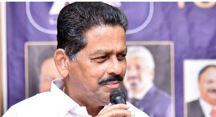ചിറയിൻകീഴിലെ കയ്യാങ്കളി : ‘ഒരു എംഎൽഎ ഇങ്ങനെ ആകാൻ പാടില്ലായിരുന്നു’ ; രമ്യാ ഹരിദാസിനെതിരെ എൻ.ശക്തൻ ചിറയിൻകീഴിലെ കയ്യാങ്കളി : ‘ഒരു എംഎൽഎ ഇങ്ങനെ ആകാൻ പാടില്ലായിരുന്നു’ ; രമ്യാ ഹരിദാസിനെതിരെ എൻ.ശക്തൻ