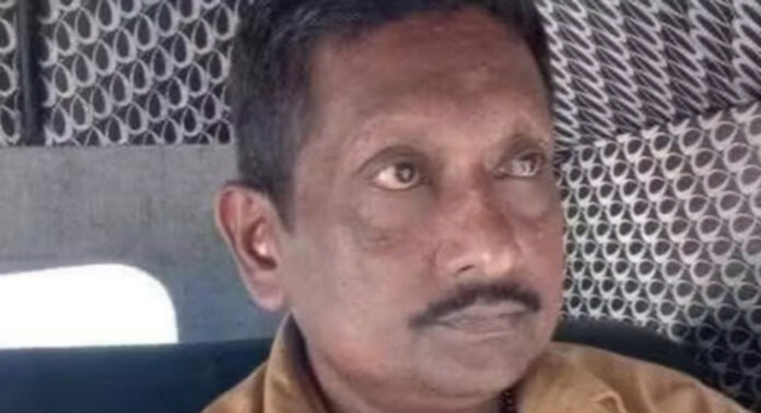 റാന്നിയിൽ ഓട്ടോറിക്ഷ ഡ്രൈവറെ വാഹനത്തിനുള്ളിൽ മരിച്ച നിലയിൽ കണ്ടെത്തി റാന്നിയിൽ ഓട്ടോറിക്ഷ ഡ്രൈവറെ വാഹനത്തിനുള്ളിൽ മരിച്ച നിലയിൽ കണ്ടെത്തി