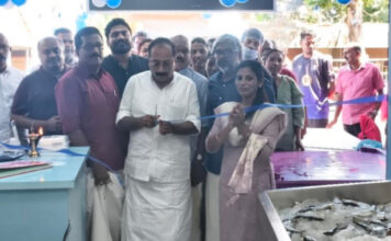 തിരുവല്ല മണിപ്പുഴയില് ലൈവ് ഫിഷ് വെന്ഡിംഗ് സെന്റര് തുറന്നു