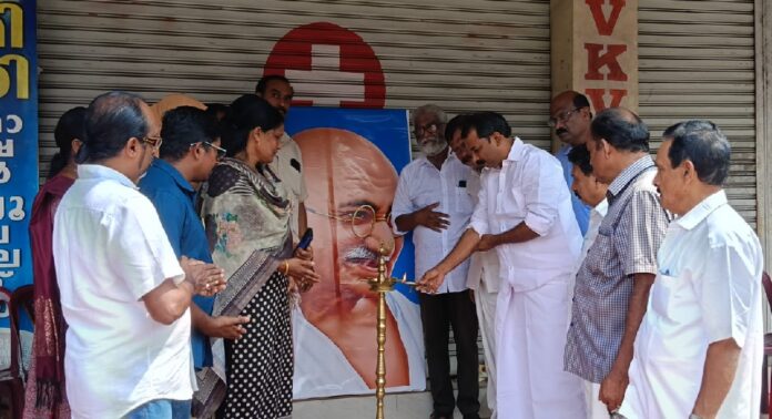 ഗാന്ധി സ്മൃതിയിൽ ആഘോഷമൊരുക്കി കോൺഗ്രസ് ഗാന്ധി സ്മൃതിയിൽ ആഘോഷമൊരുക്കി കോൺഗ്രസ്